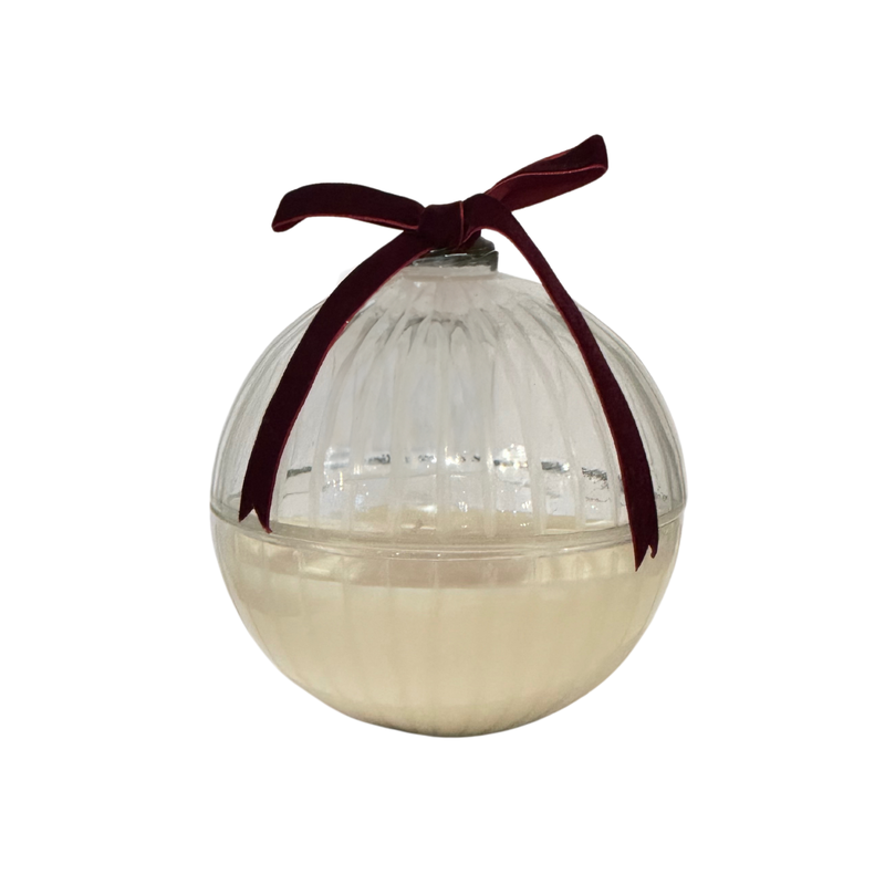 Chelsea Ornament Candle - White